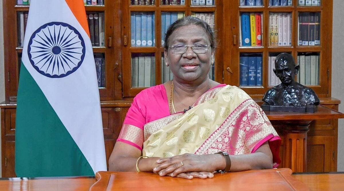 குடியரசு தலைவர் மூன்று நாள் சுற்றுப்பயணம்: இன்று கர்நாடகா வந்தார்...!