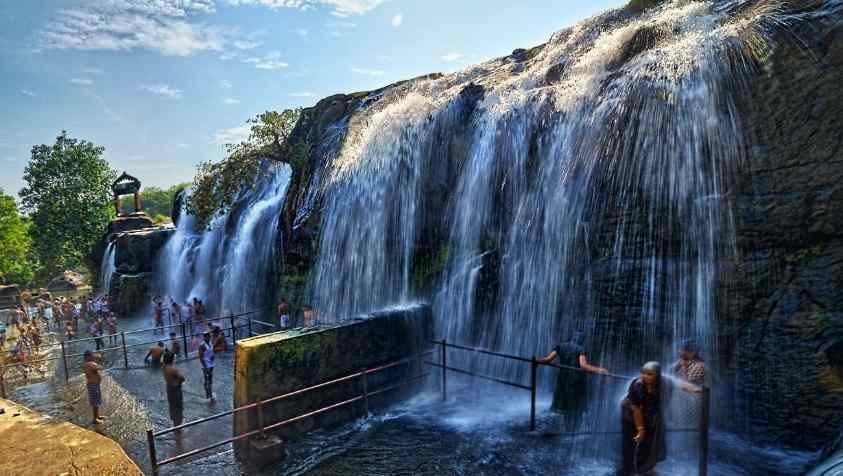 சுற்றுலா பயணிகளுக்கு நற்செய்தி...திற்பரப்பு அருவியில் குளிக்க அனுமதி!