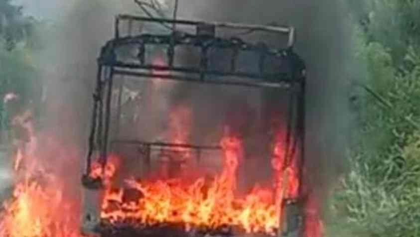 ஆந்திராவில் பயங்கரம்:- ஆட்டோ மீது மின்சாரம் பாய்ந்த 8 பேர் பலி..!