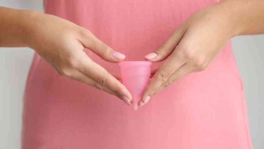 How to Use Menstrual Cup in Tamil: மென்சுரல் (அ) மாதவிடாய் கப் பயன்படுத்துவது எப்படி?