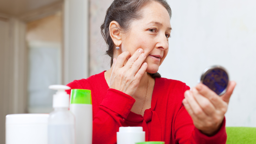 வீட்டிலேயே முகச் சுருக்கங்களைச் சரிசெய்வது எப்படி | How to get rid of facial wrinkles at home
